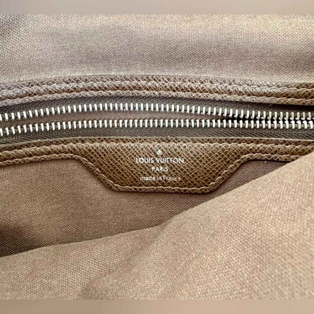 Louis Vuitton Tiaga Roman Grizzli